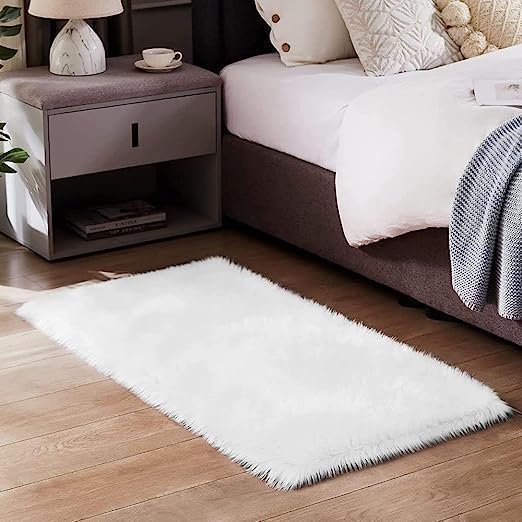BEDROOM MAT FAUX FUR 60-90 CM