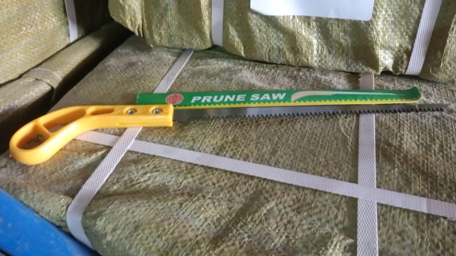 Portable Hand Saw High Strength Saw Small hand saw (34 Cm Long / 2 Pc)